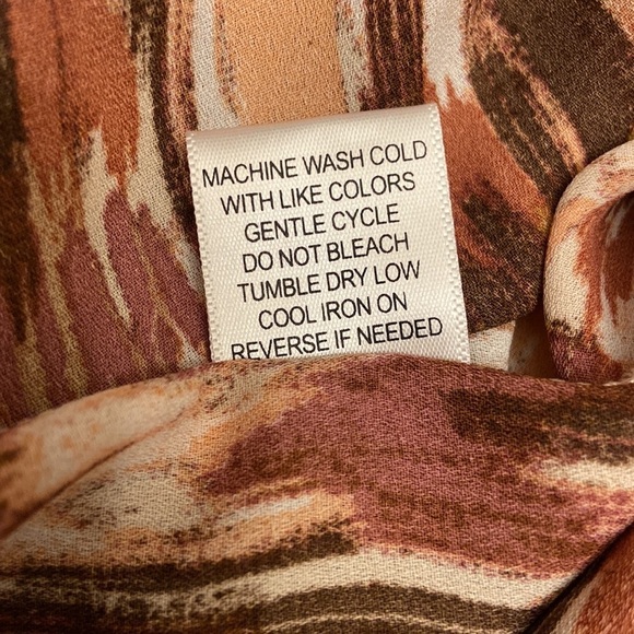 Cure New With Tag Pullover Abstract Print 3/4 Sleeves High Low Blouse in Brown. - Picture 8 of 8